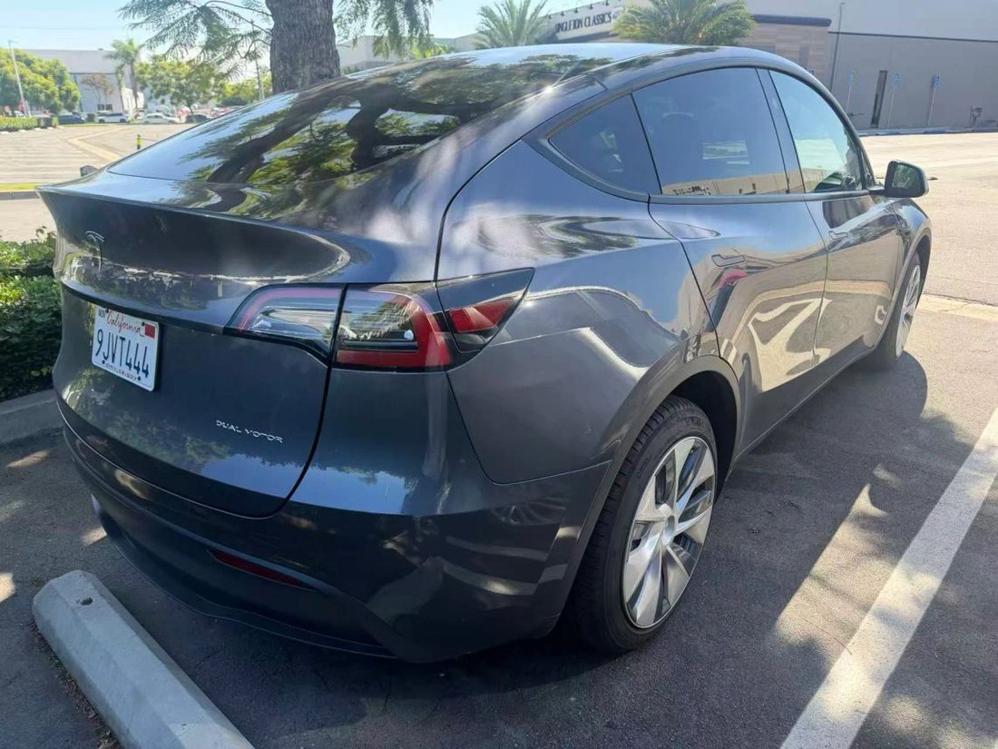 Suv in Costa Mesa, CA, United States 2 - 18989879