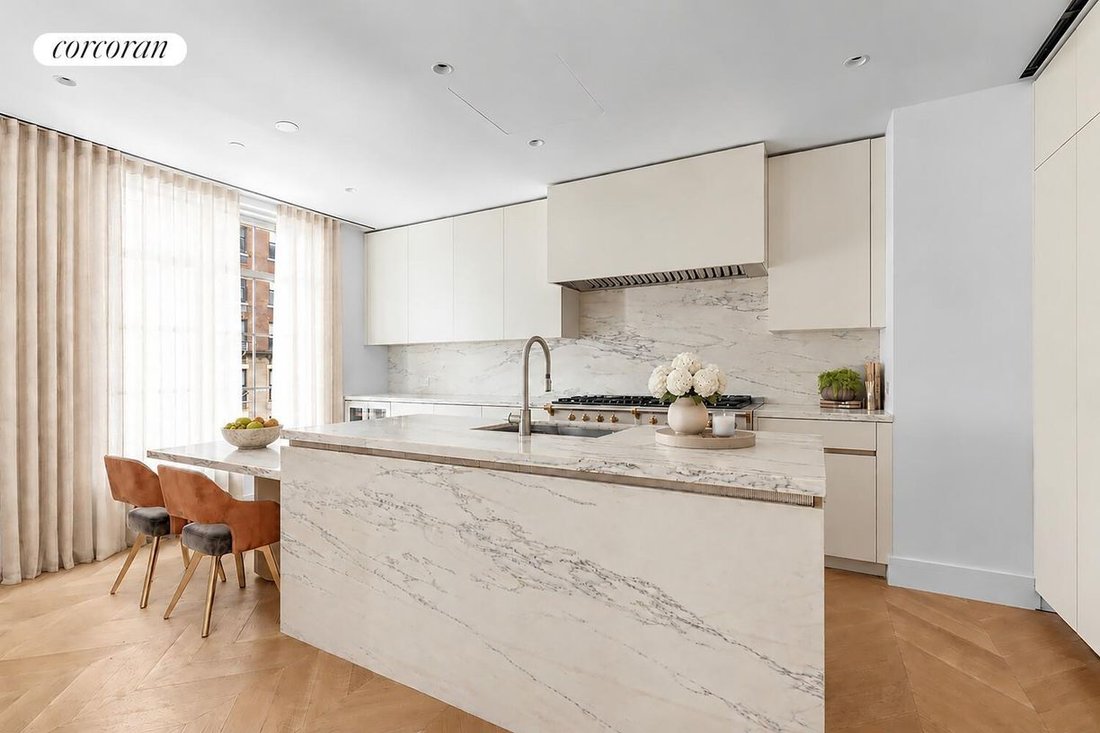 Condo in New York, New York, United States 4 - 18987268