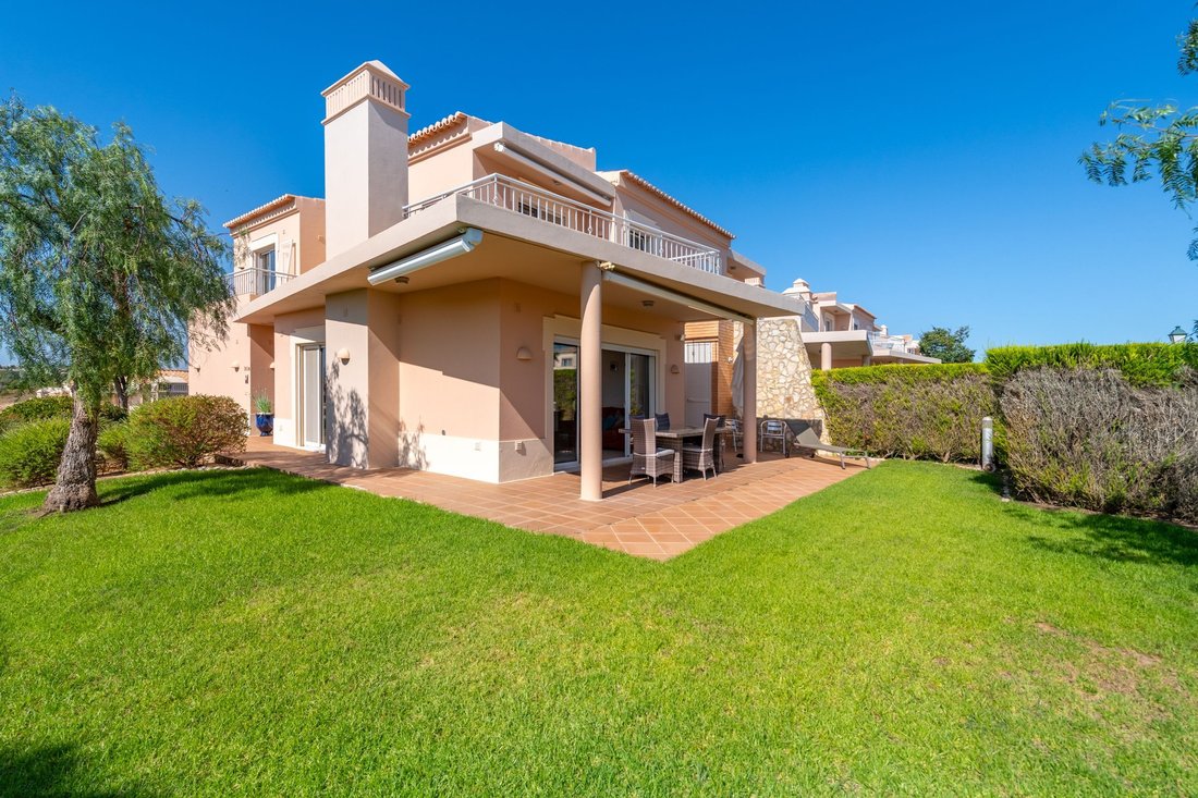 Villa in Lagoa e Carvoeiro, Algarve, Portugal 1 - 18989644