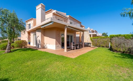 Villa in Lagoa e Carvoeiro, Algarve, Portugal 1