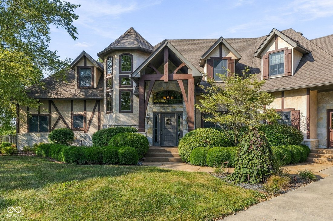 House in Greenwood, Indiana, United States 5 - 18988260