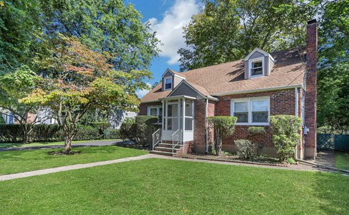 House in New Milford, New Jersey, United States 1