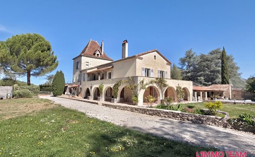 Villa in Charles de Gaulle, Cahors, France 1