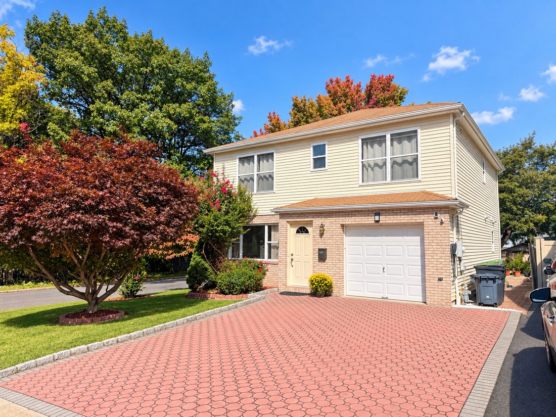 House in Bergenfield, New Jersey, United States 2 - 18987421