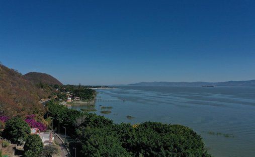 Terreno a San Antonio Tlayacapan, Jalisco, Messico 1