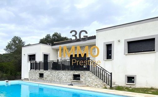 House in Camplanier, Nimes, France 1