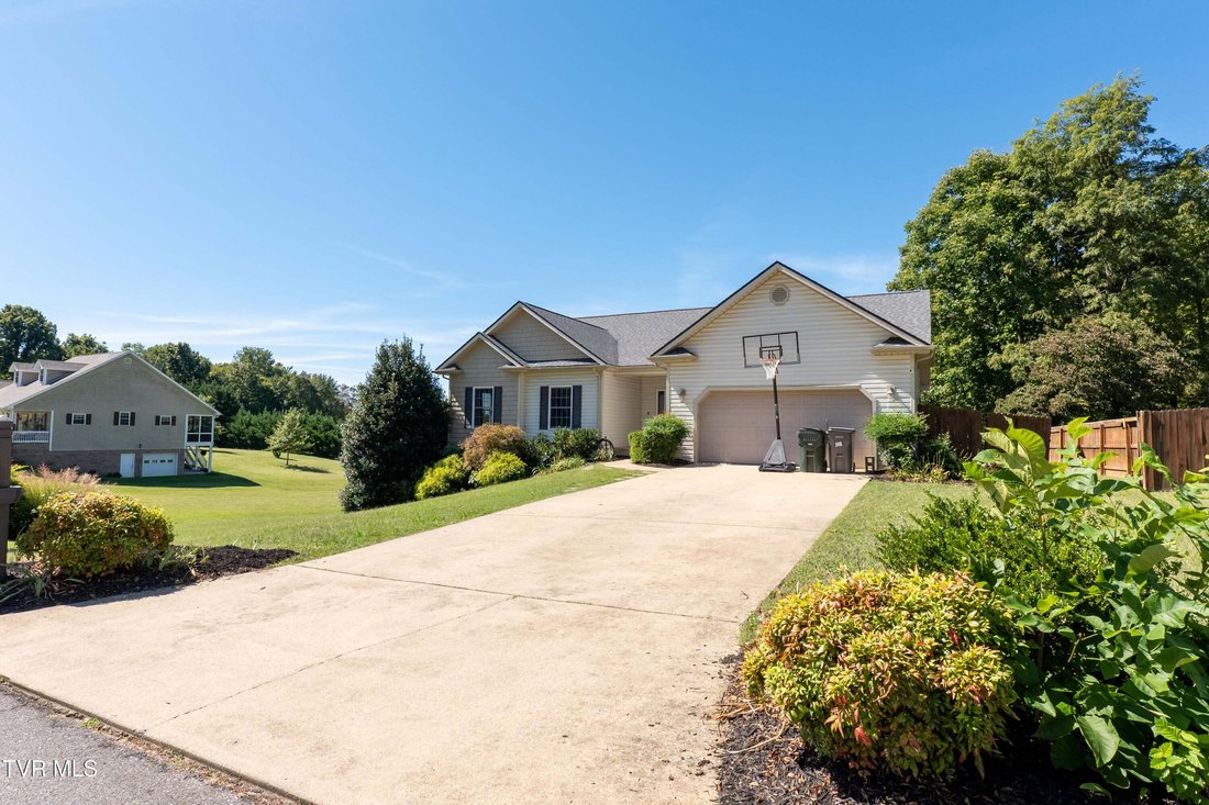 House in Greeneville, Tennessee, United States 2 - 18987608