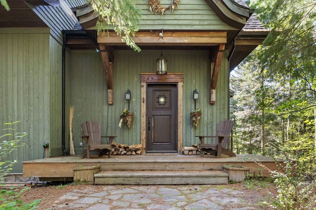 House in Mont-Tremblant, Quebec, Canada 4 - 18989144