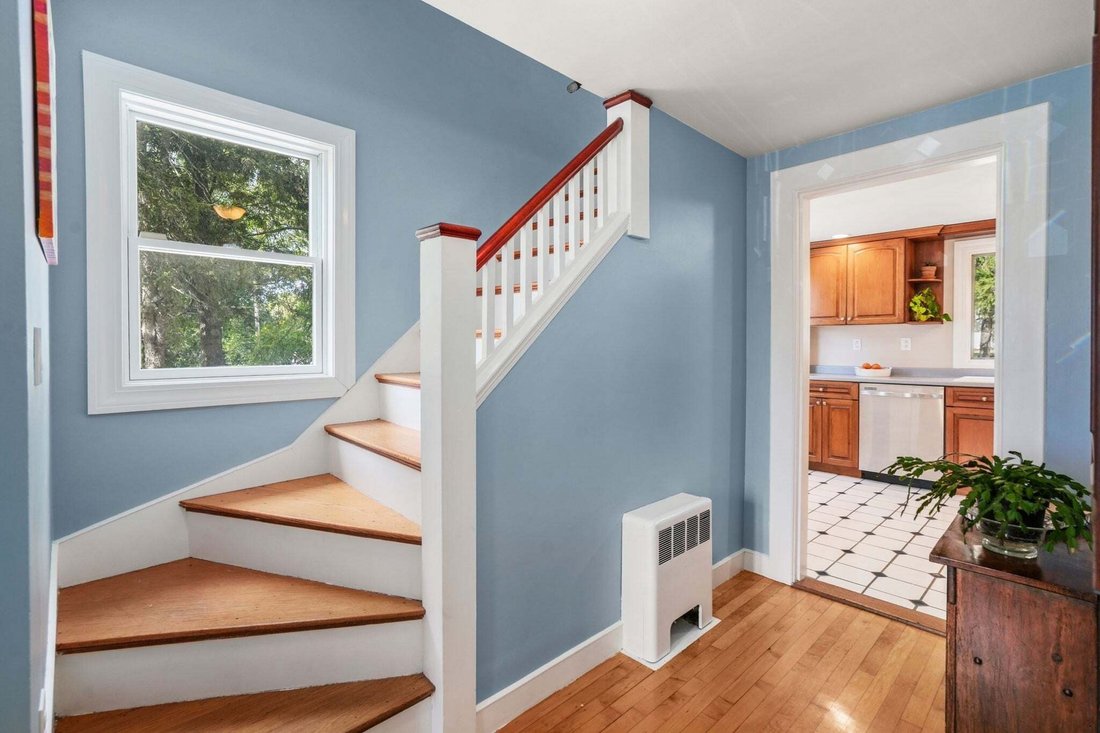 House in Ashland, Massachusetts, United States 3 - 18989573