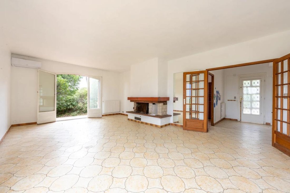 House in Frejus, Provence-Alpes-Côte d'Azur, France 5 - 18989579