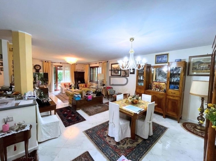 Villa in Centro, Marina di Carrara, Tuscany 2 - 18987959