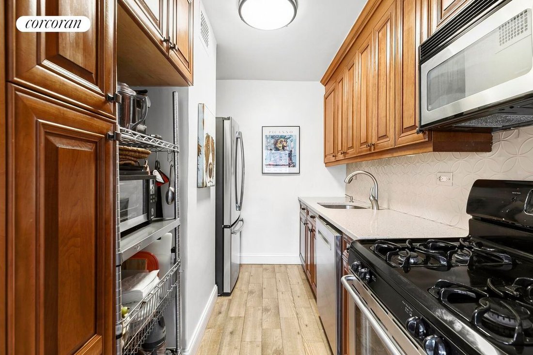 Co Op in New York, New York, United States 5 - 18990372