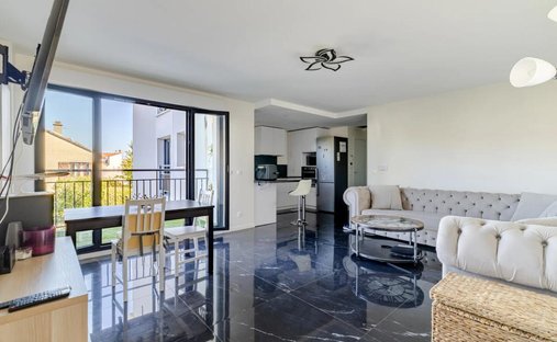 Apartment in Noyer Doré-Pajeaud-Fontaine Michalon, Antony, France 1