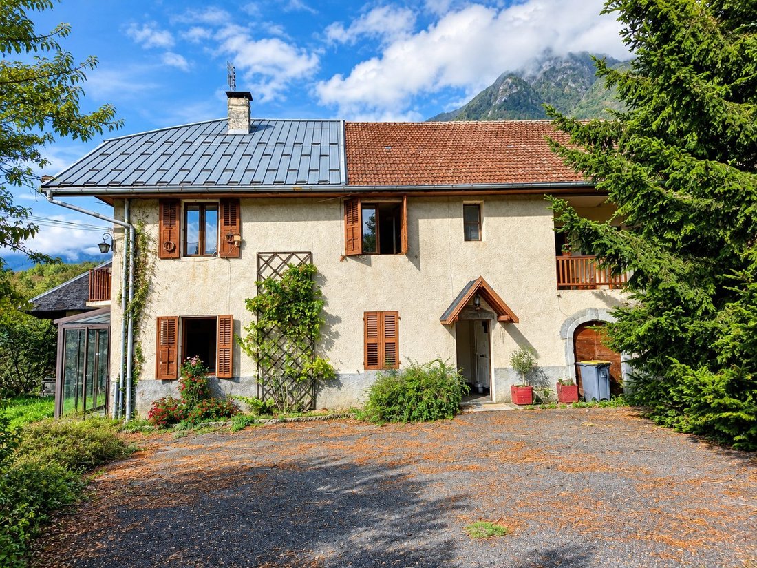 House in Mercury, Auvergne-Rhône-Alpes, France 1 - 18990697