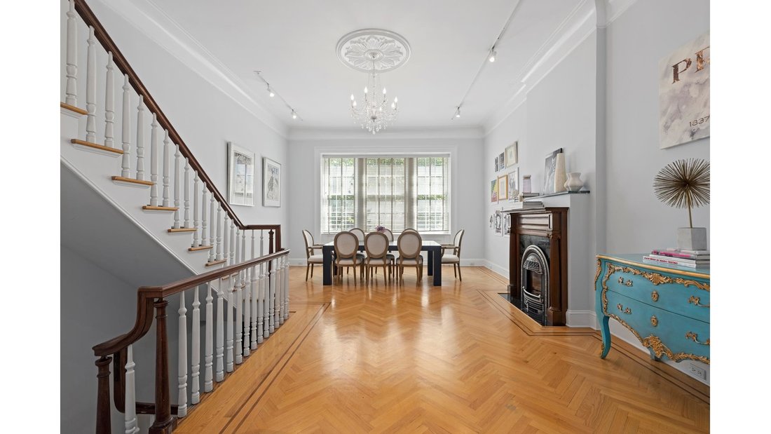 House in New York, New York, United States 4 - 18989316