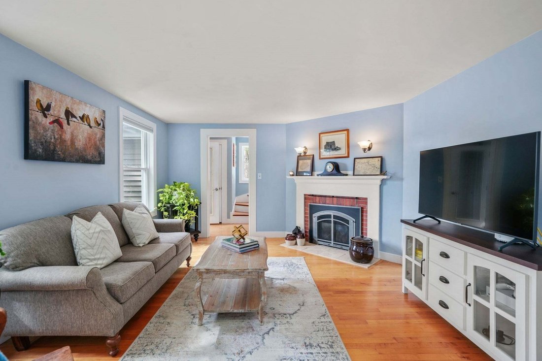House in Ashland, Massachusetts, United States 5 - 18989573