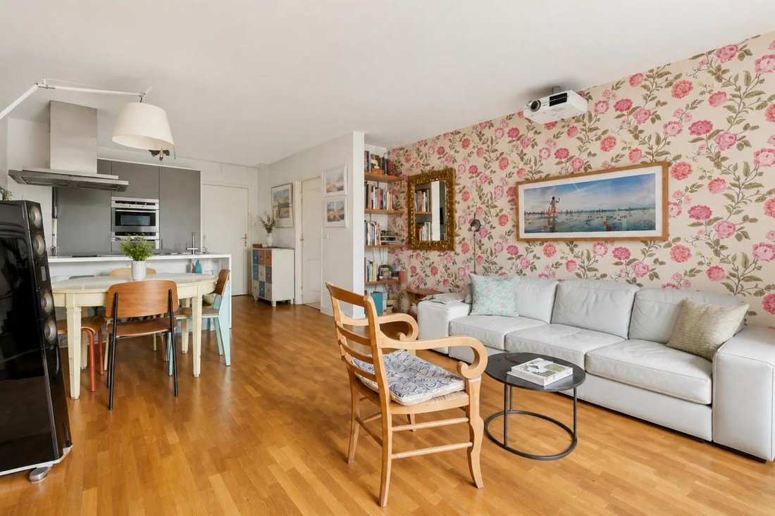 Apartment in Grange Aux Belles-Terrage, Paris 10e Arrondissement, Paris 2 - 18989509