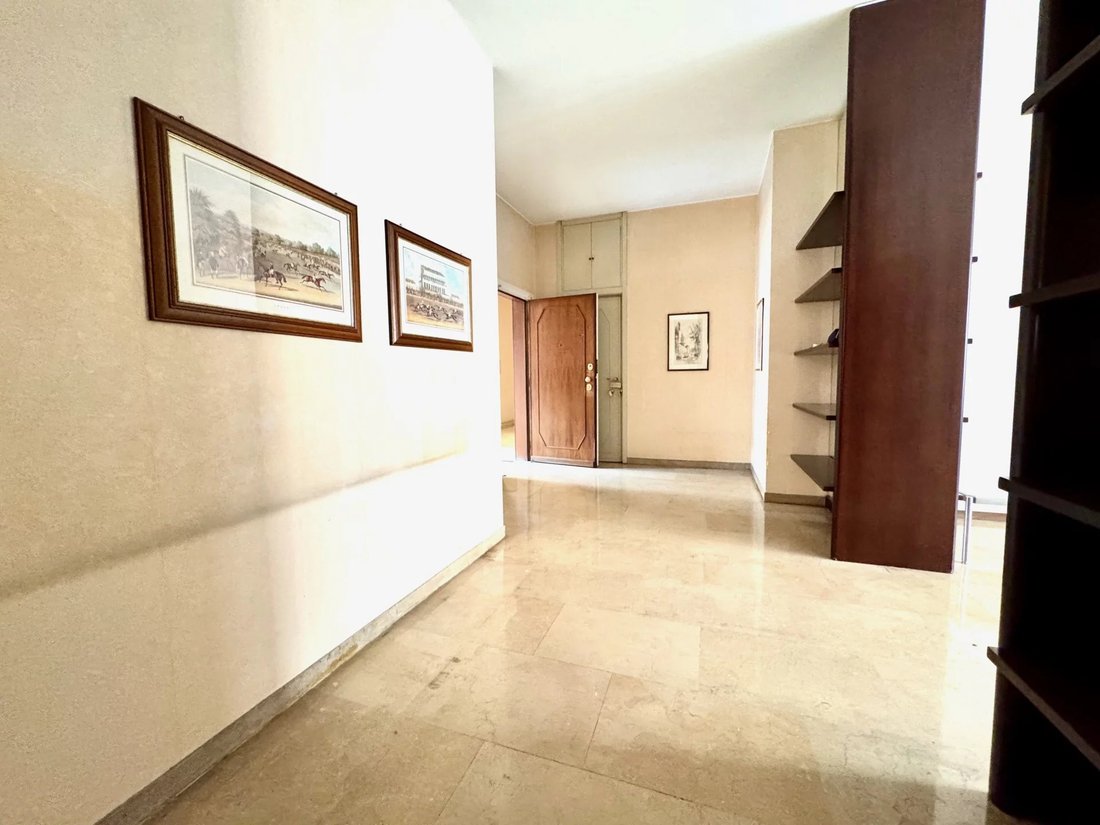 Apartment in Centrale, Milan, Italy 4 - 18988479