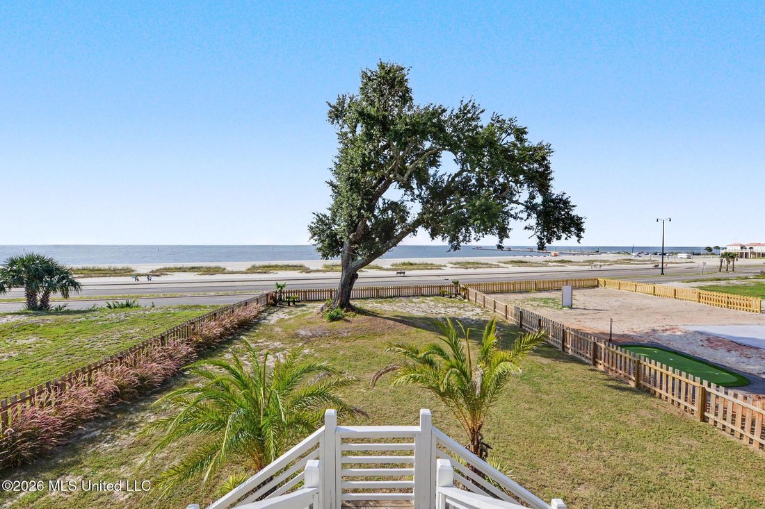 House in Gulfport, Mississippi, United States 4 - 18988015