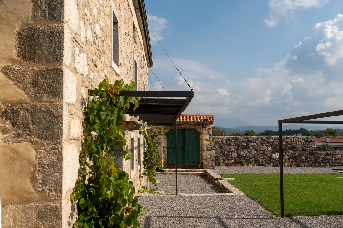 Estate in Dutovlje, Sežana, Slovenia 3 - 18987213