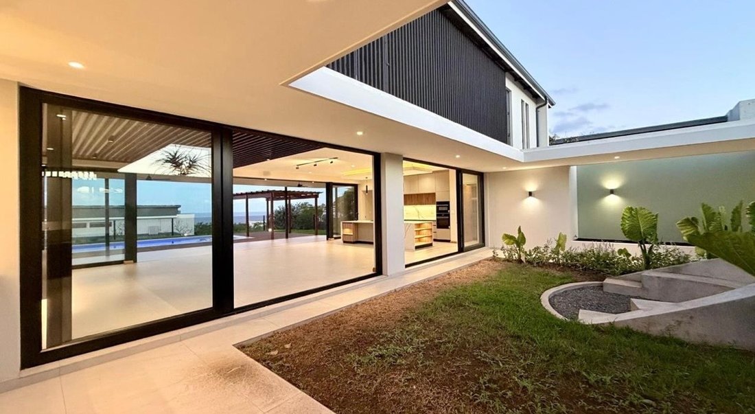 House in Sheffield Beach, KwaZulu-Natal, South Africa 2 - 18989758