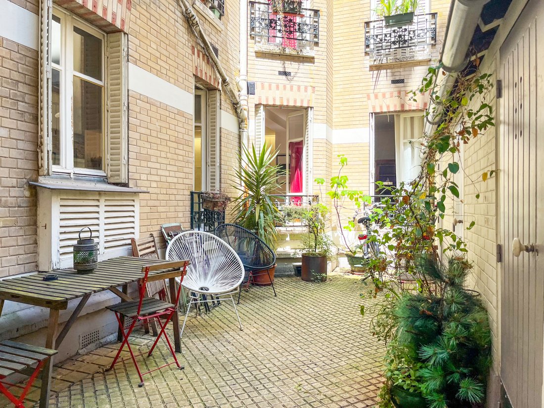 Apartment in Amiraux-Simplon-Poissonniers, Paris 18e Arrondissement, Paris 1 - 18989198