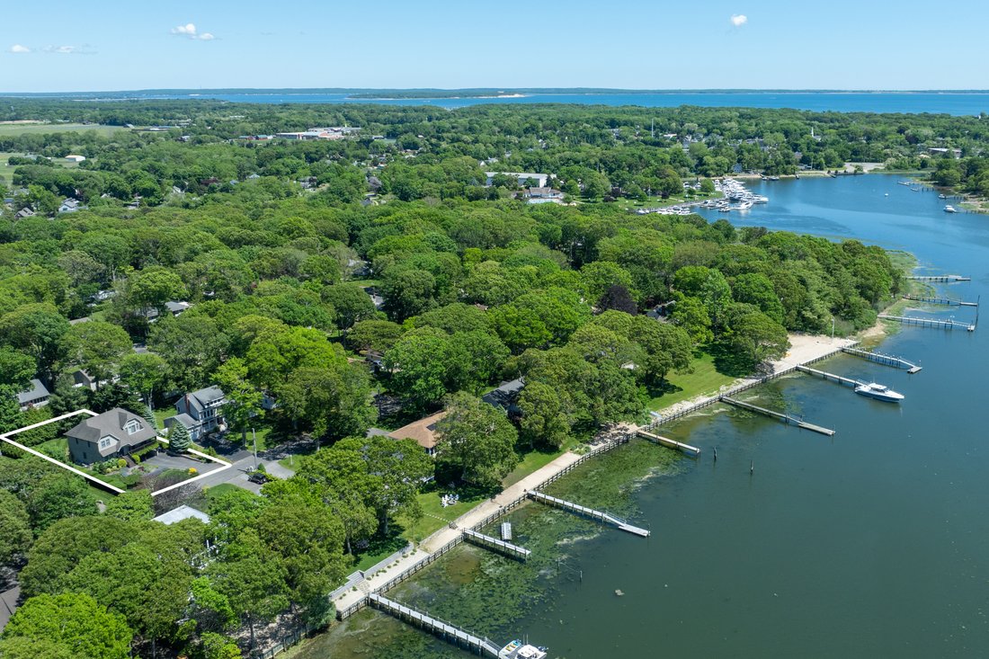 House in Peconic, New York, United States 2 - 18987010