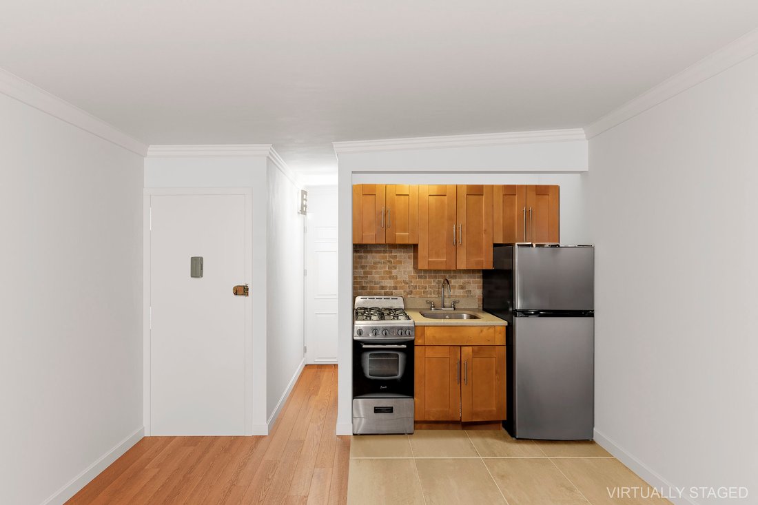 New York, New York, United States 3 - 18989376