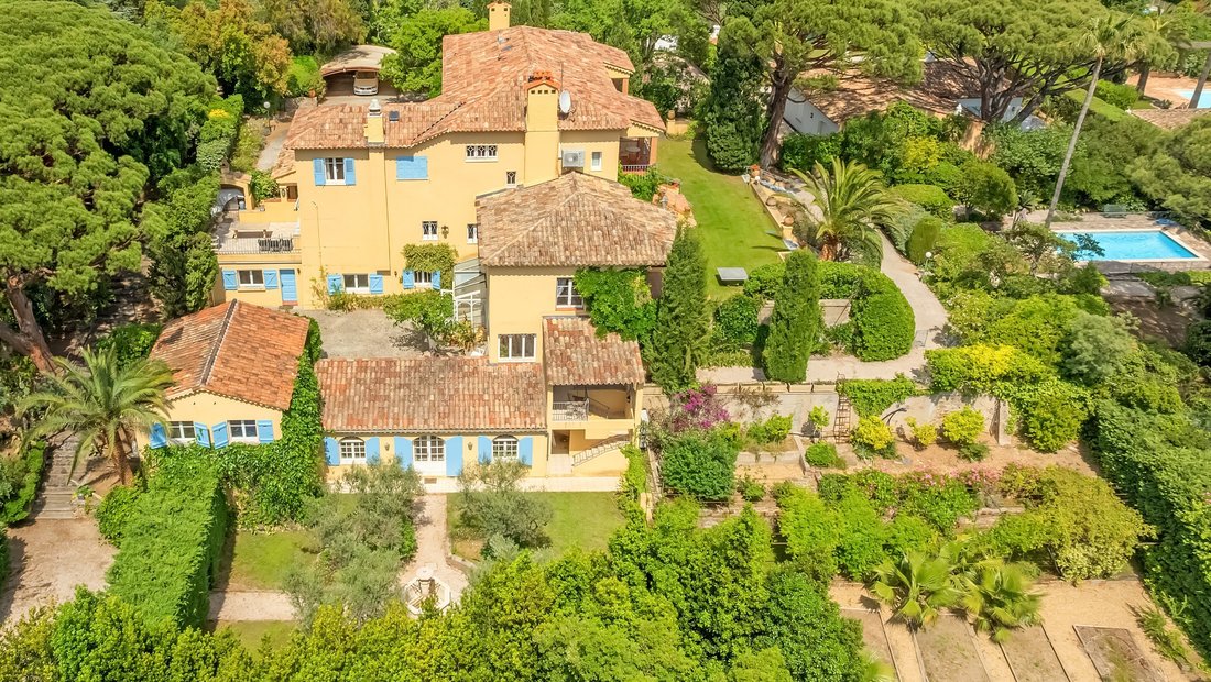 House in Ville-Les Saquedes-Le Bouillonnet, Sainte-Maxime, France 1 - 17091281