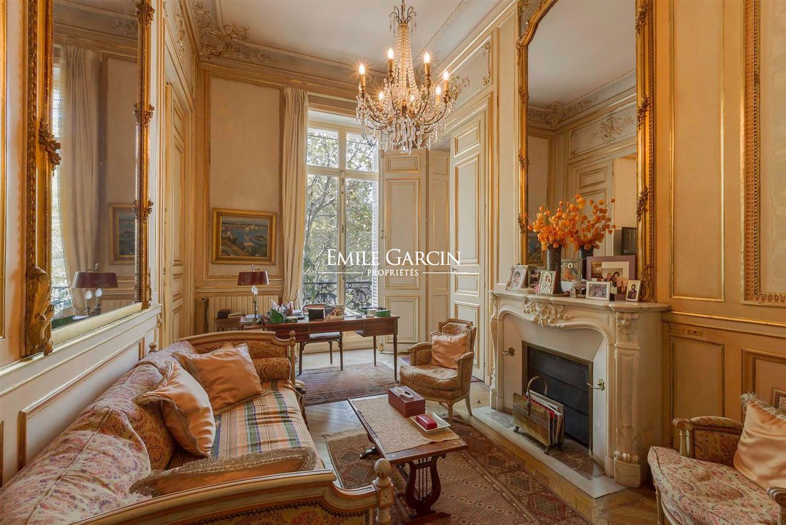 Apartment in Saint Philippe du Roule, Paris 8e Arrondissement, Paris 5 - 18989830