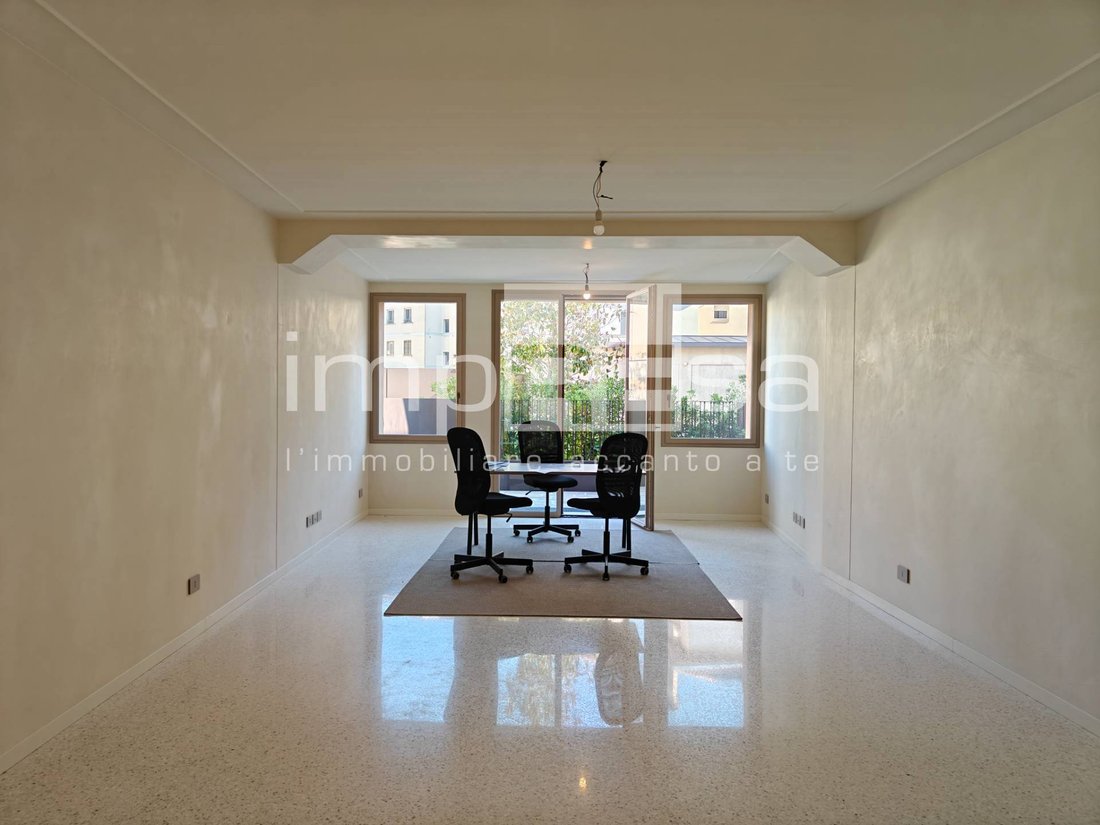 Apartment in Cathedral - Piazza dei Signori, Treviso, Italy 1 - 15377456