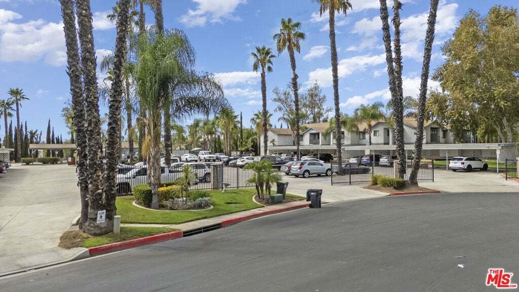 Murrieta, California, United States 4 - 18988073