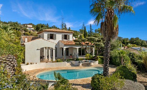 Maison à Ville-Les Saquedes-Le Bouillonnet, Sainte-Maxime, France 1