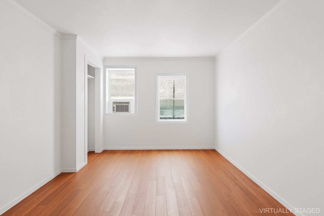 New York, New York, United States 2 - 18989376