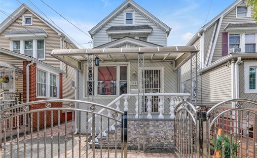 House in New York, New York, United States 1