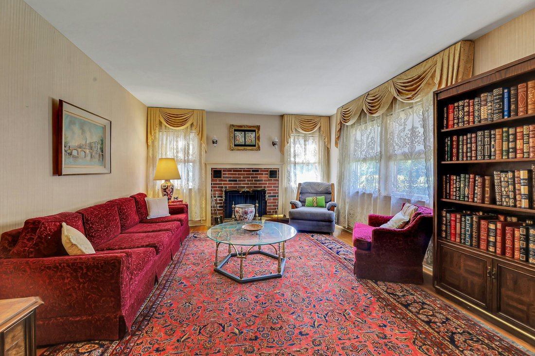 House in New Milford, New Jersey, United States 4 - 18987242