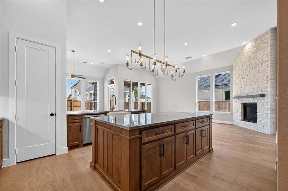House in Lantana, Texas, United States 5 - 17376736