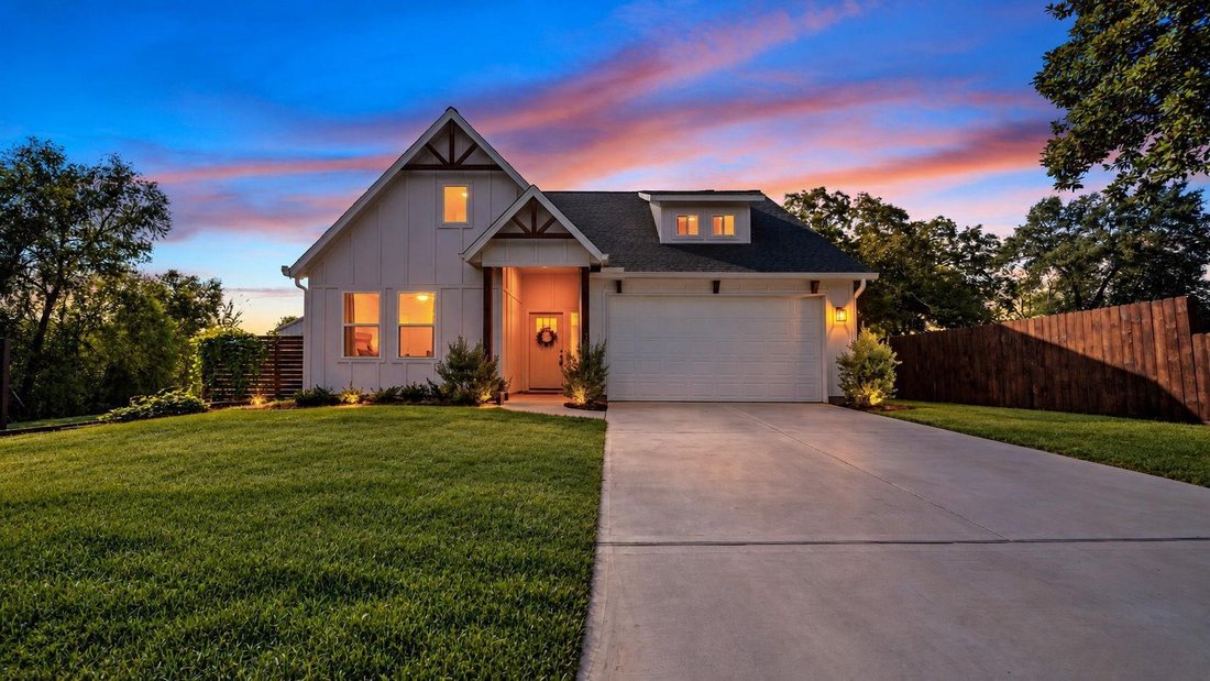 House in Brenham, Texas, United States 2 - 18989097