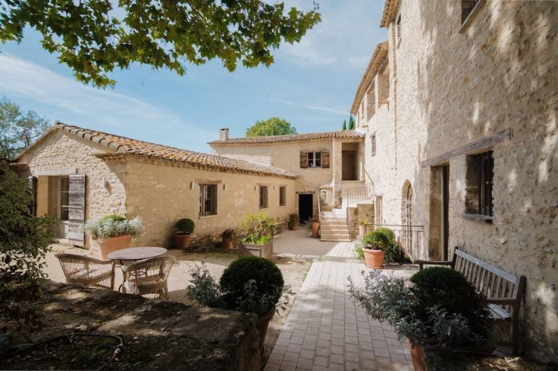 Estate in Ménerbes, Provence-Alpes-Côte d'Azur, France 5 - 18989601
