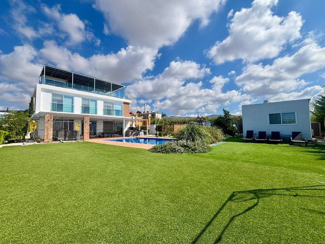 Villa in Peyia, Paphos, Cyprus 1 - 18990633