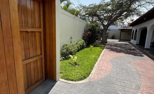 House in San Juan de Miraflores, Metropolitan Municipality of Lima, Peru 1