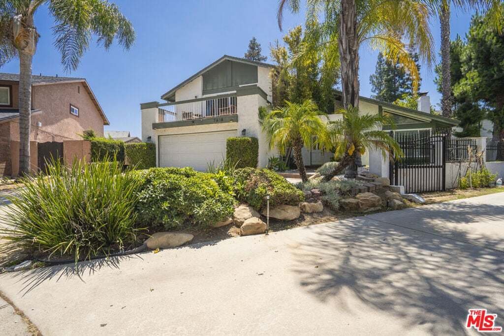 House in West Hills, California, United States 3 - 18988077