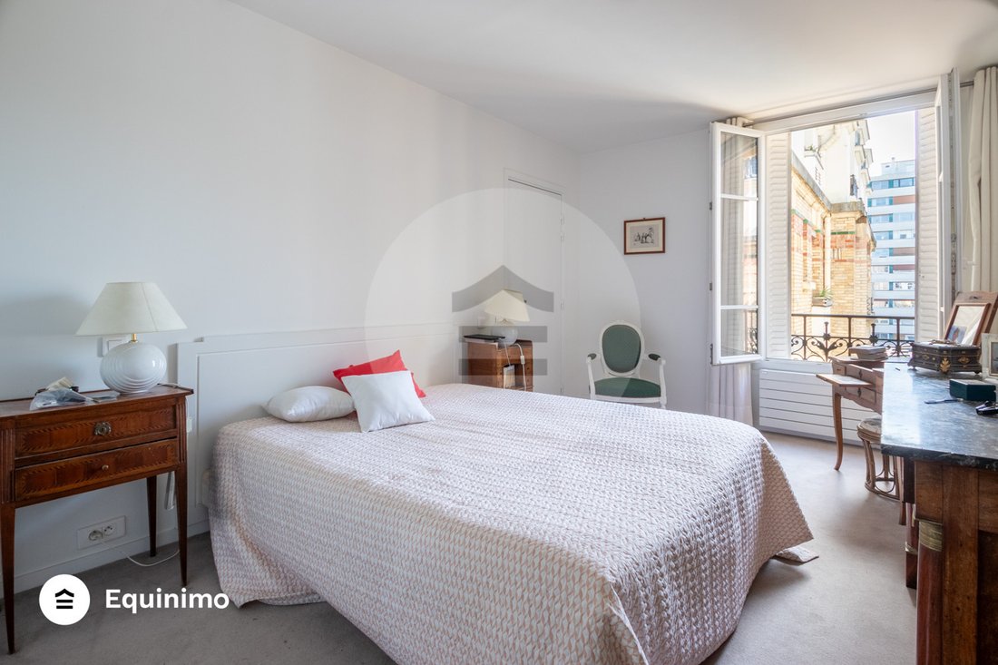 Apartment in Pereire-Malesherbes, Paris 17e Arrondissement, Paris 2 - 18989686