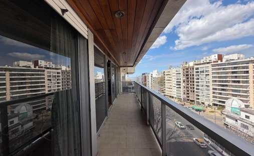 Condo in Montevideo, Departamento de Montevideo, Uruguay 1
