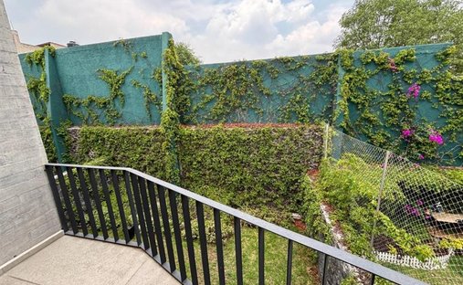 Townhouse in Santa Catarina Yecahuitzotl, Mexico City, Mexico 1