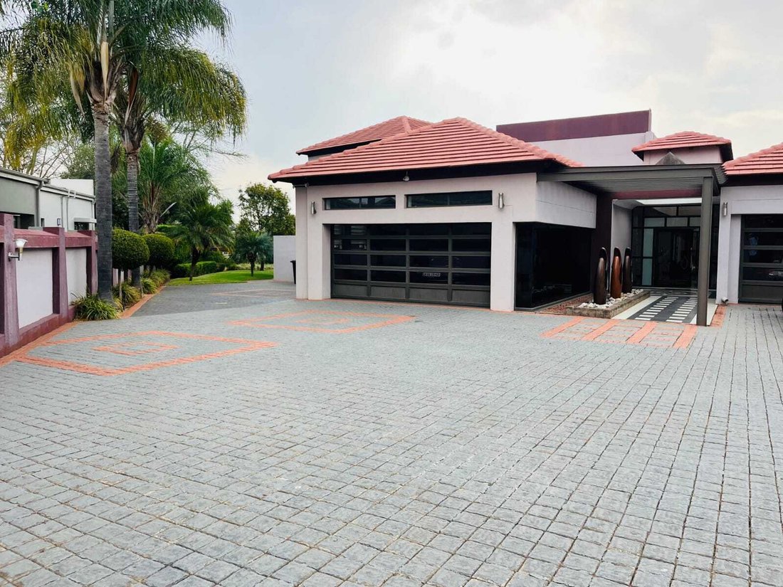 House in Zambezi Country Estate, Gauteng, South Africa 1 - 18988798