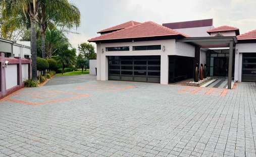 House in Zambezi Country Estate, Gauteng, South Africa 1