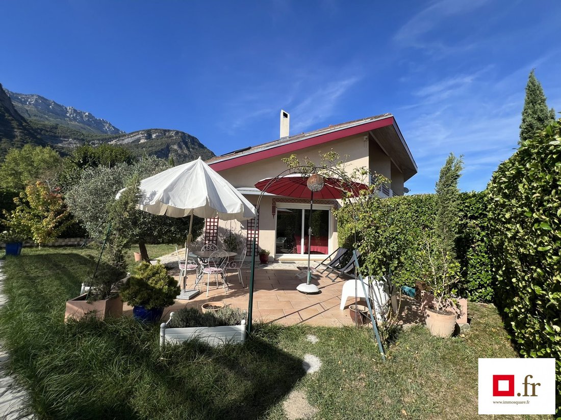 House in Lumbin, Auvergne-Rhône-Alpes, France 1 - 18990689