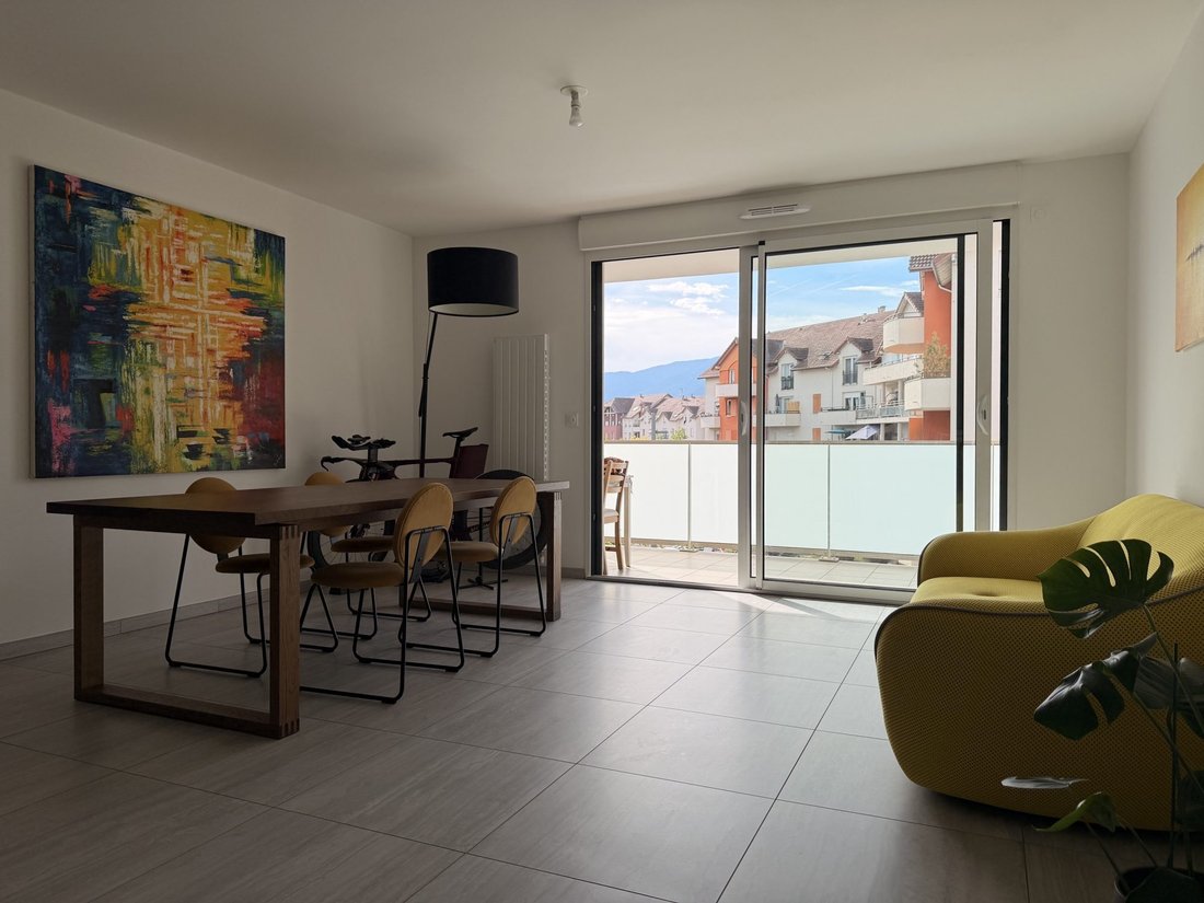 Apartment in Ouest, Saint-Genis-Pouilly, France 2 - 18990679