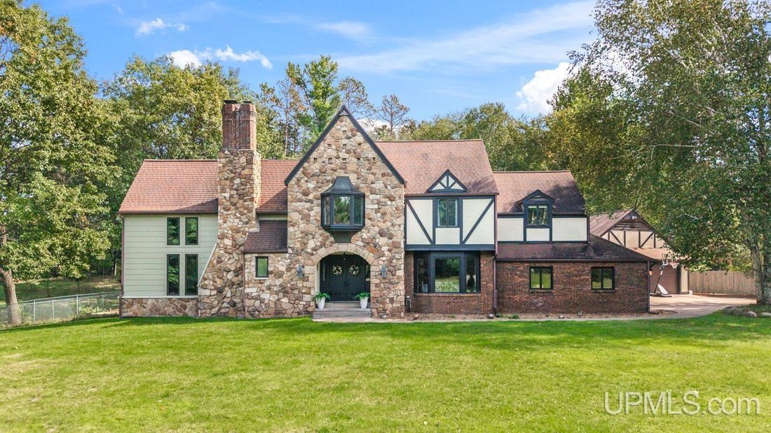 House in Iron Mountain, Michigan, United States 1 - 18988939